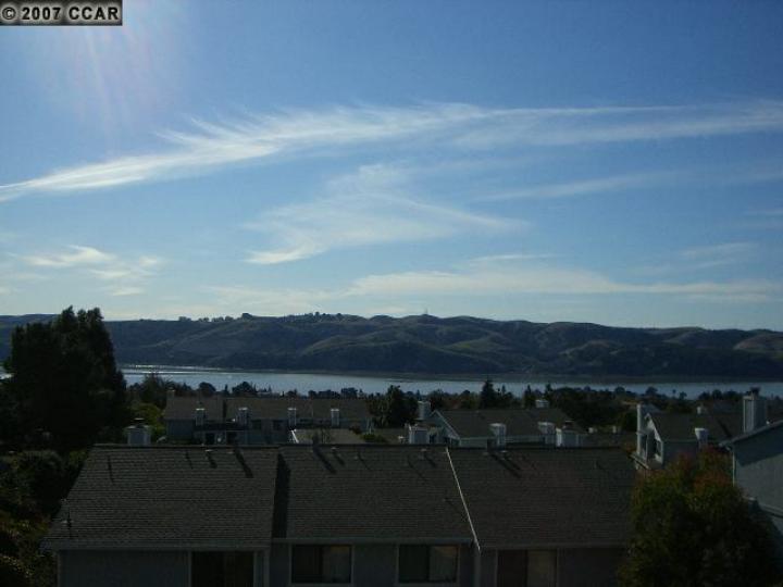 2263 Clearview Cr, Benicia, CA, 94510 Townhouse. Photo 2 of 7