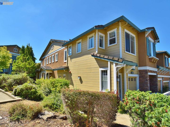 23179 Canyon Terrace Dr, Castro Valley, CA, 94552 Townhouse. Photo 1 of 56