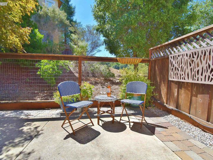 23179 Canyon Terrace Dr, Castro Valley, CA, 94552 Townhouse. Photo 38 of 56