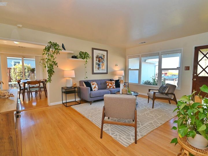 2363 Lessley Ave, Castro Valley, CA | Bay Wood. Photo 11 of 41