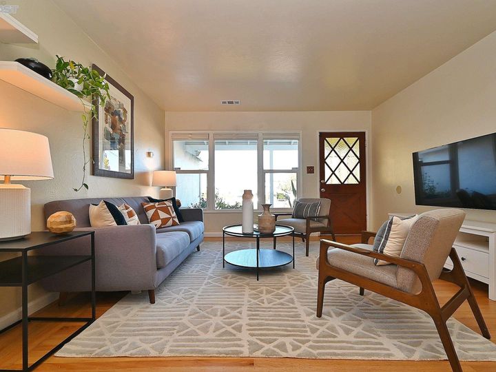 2363 Lessley Ave, Castro Valley, CA | Bay Wood. Photo 12 of 41