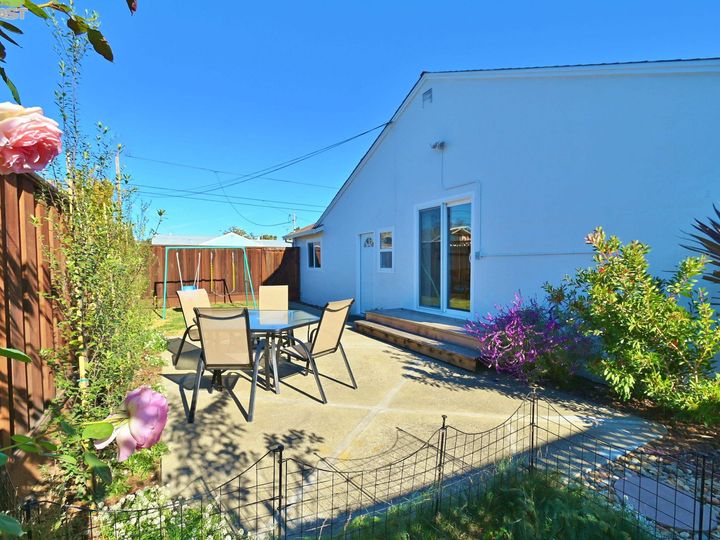 2363 Lessley Ave, Castro Valley, CA | Bay Wood. Photo 32 of 41