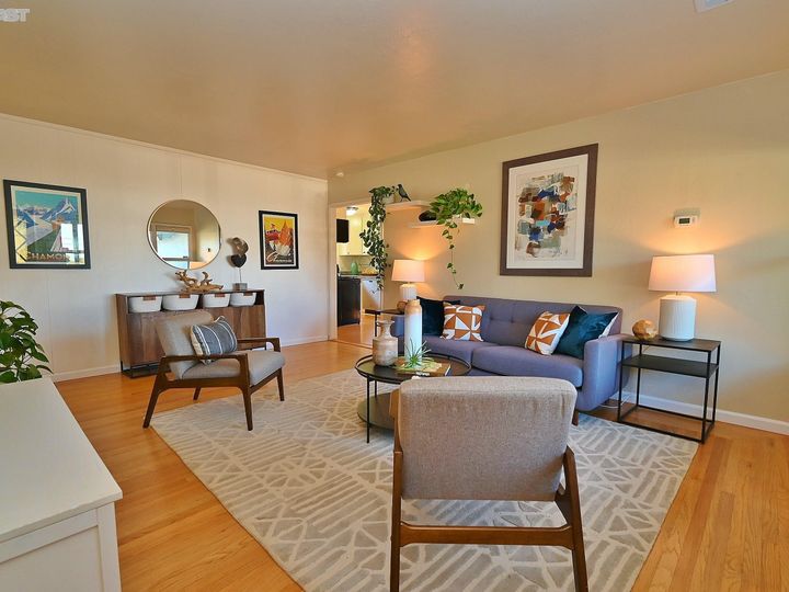2363 Lessley Ave, Castro Valley, CA | Bay Wood. Photo 9 of 41