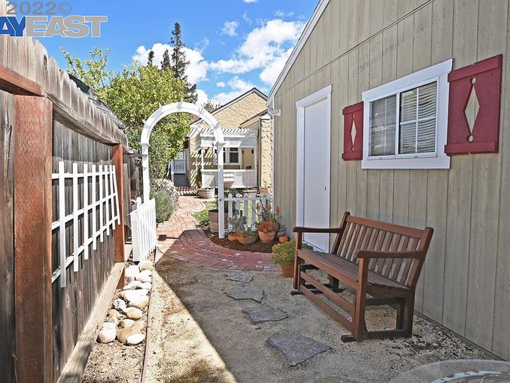 2371 College Ave, Livermore, CA | Old South Side. Photo 27 of 28