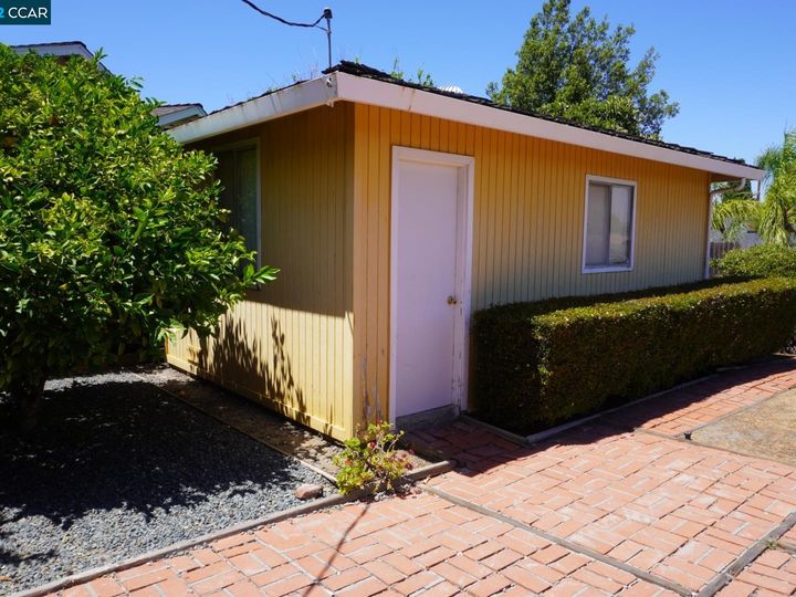 24 Carroll Ct, Pittsburg, CA | Highlands. Photo 32 of 46