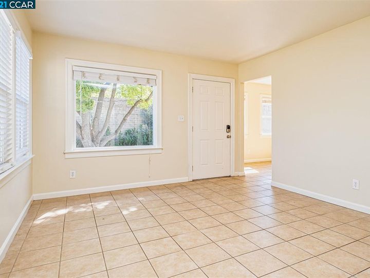 249 Curry Ave, Vallejo, CA | . Photo 4 of 15