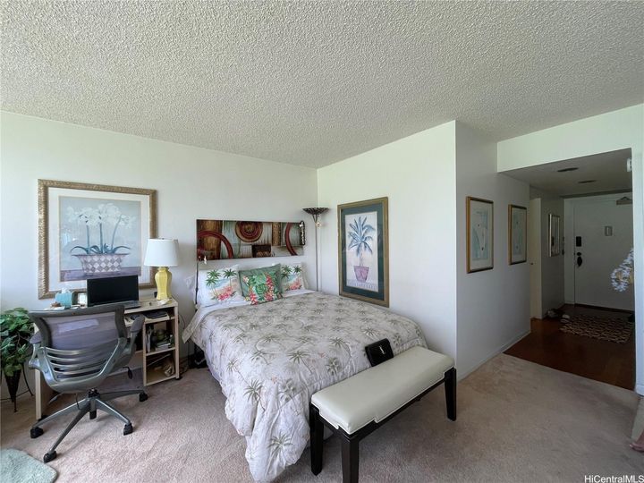Foster Tower condo #905. Photo 11 of 25