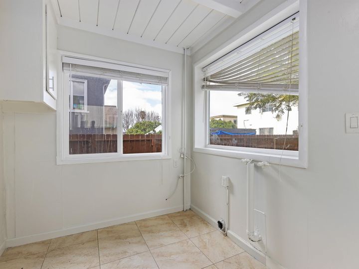 2637 74th, Oakland, CA | Eastmont Area. Photo 12 of 17