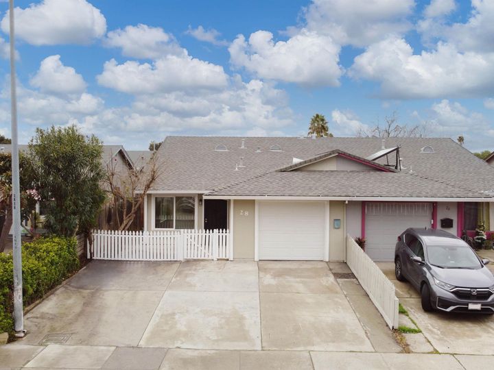 28 Lou Ann Pl, Pittsburg, CA, 94565 Townhouse. Photo 1 of 22