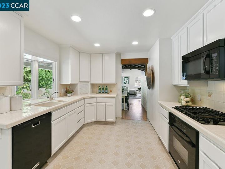 3340 Springhill Rd, Lafayette, CA | Springhill. Photo 15 of 32