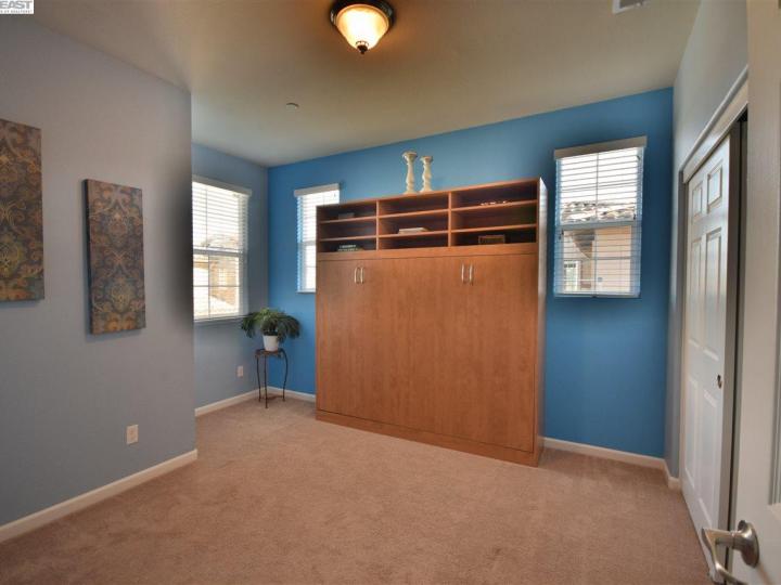 34189 Via Lucca, Fremont, CA, 94555 Townhouse. Photo 20 of 40