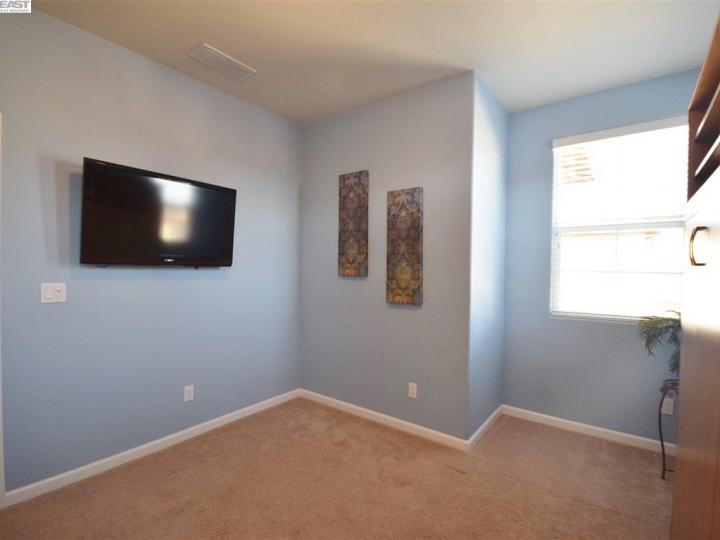 34189 Via Lucca, Fremont, CA, 94555 Townhouse. Photo 21 of 40