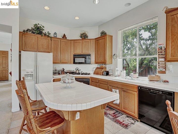 353 Stanwick St, Brentwood, CA | Garin Ranch. Photo 12 of 30