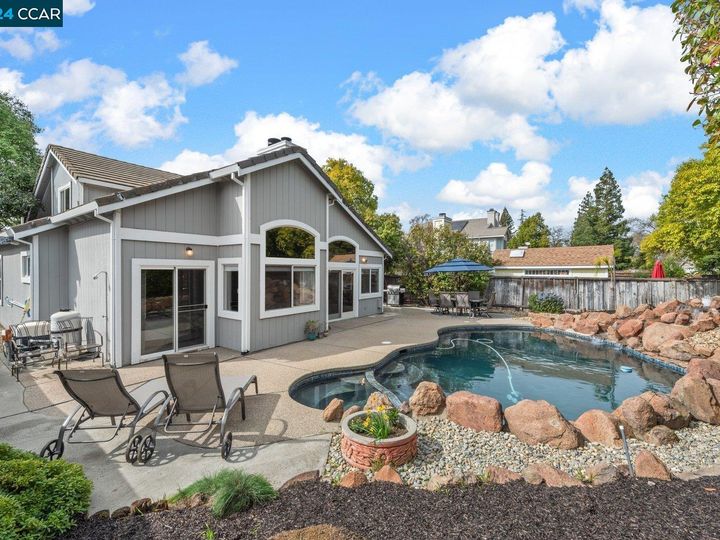 361 Oak Valley Dr, Vacaville, CA | Gentry Meadowlan. Photo 24 of 32