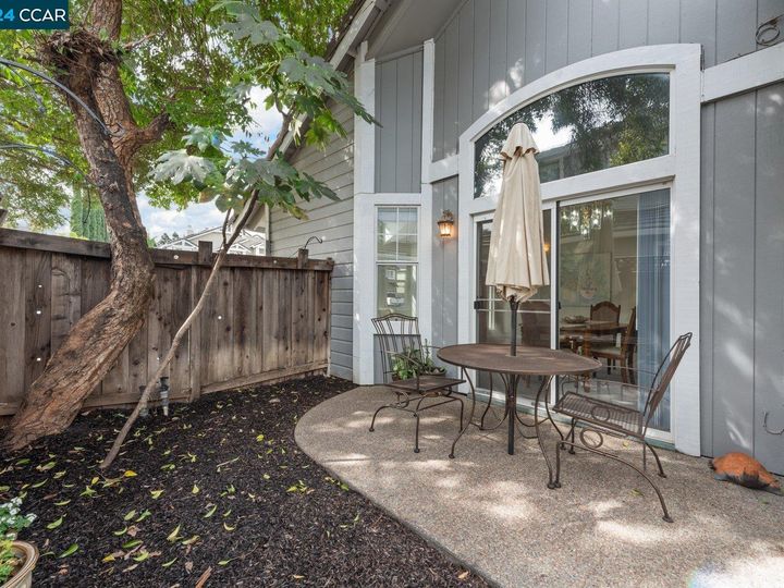 361 Oak Valley Dr, Vacaville, CA | Gentry Meadowlan. Photo 28 of 32