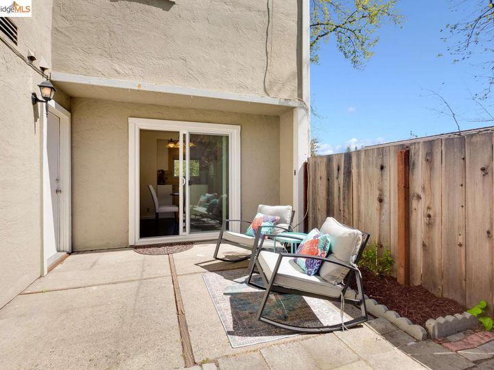 371 Scottsdale Rd, Pleasant Hill, CA, 94523 Townhouse. Photo 29 of 36