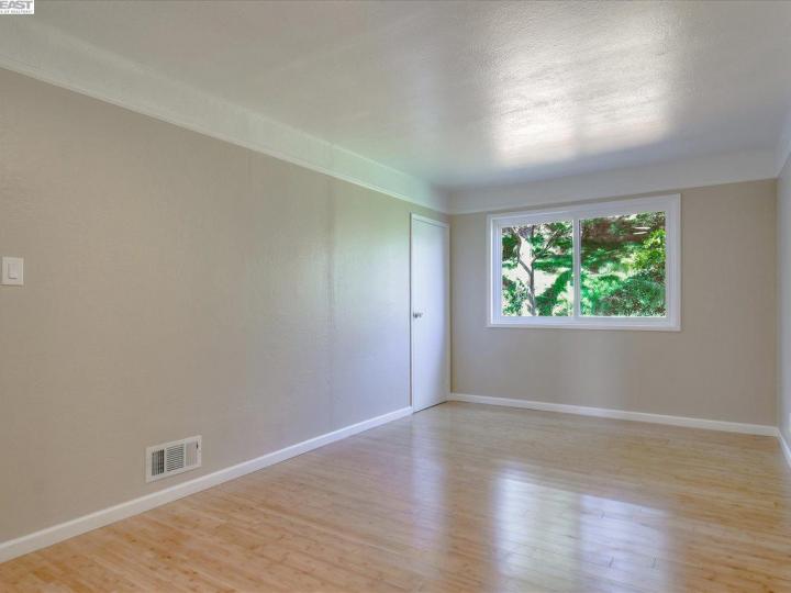 382 Bright St, San Francisco, CA | Ingelside Height. Photo 17 of 34