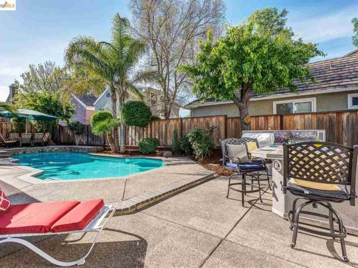 390 Chelmsford Dr, Brentwood, CA | Legacy. Photo 19 of 23