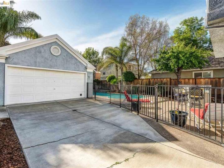 390 Chelmsford Dr, Brentwood, CA | Legacy. Photo 23 of 23
