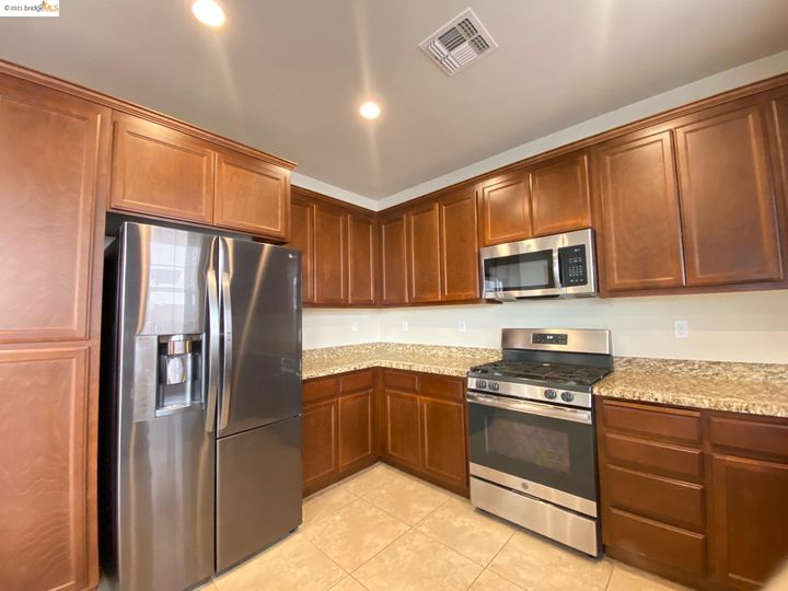3909 Lookout Dr, Modesto, CA | . Photo 14 of 39