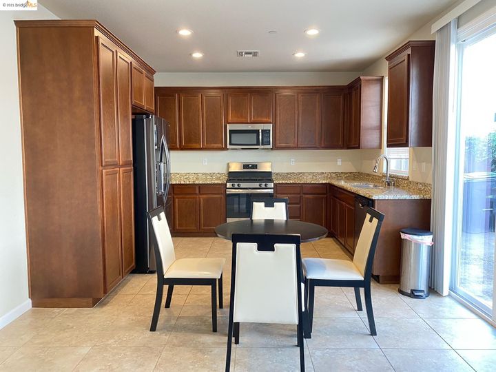 3909 Lookout Dr, Modesto, CA | . Photo 15 of 39