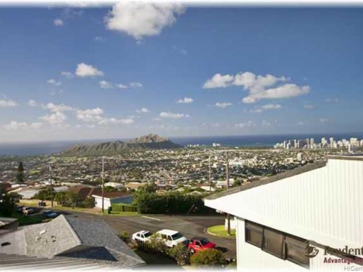 4009 Pakahi Pl Honolulu HI Home. Photo 1 of 10