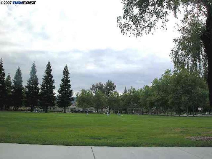 4025 Rennellwood Way, Pleasanton, CA | Heritage Gardens. Photo 9 of 9