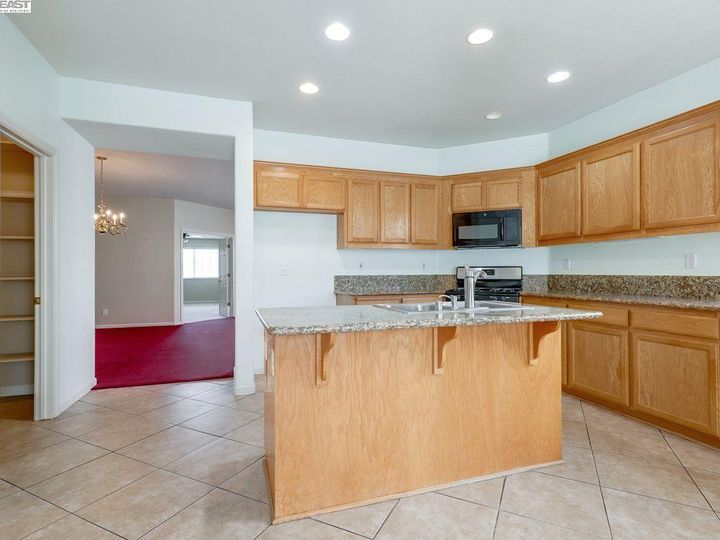 420 Clarence Bromell St, Tracy, CA | Sterling Park. Photo 15 of 40