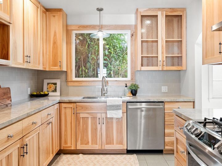 4272 Detroit Ave, Oakland, CA | Redwood Heights. Photo 12 of 55