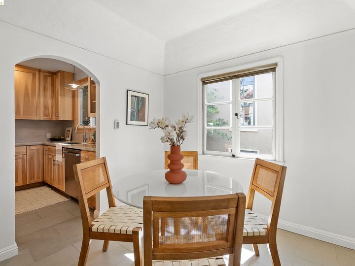 4272 Detroit Ave, Oakland, CA | Redwood Heights. Photo 16 of 55