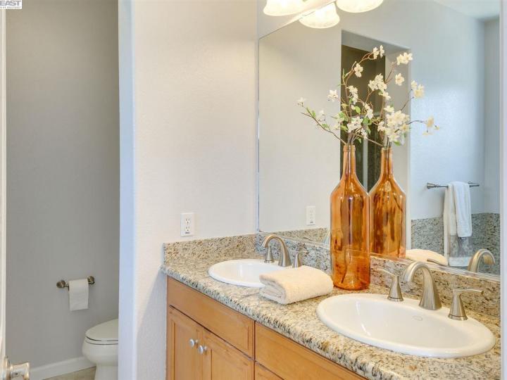 43268 Giovanni Ter, Fremont, CA, 94539 Townhouse. Photo 14 of 21
