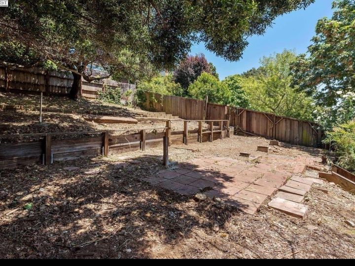 4680 Davenport Ave, Oakland, CA | Redwood Heights. Photo 27 of 29