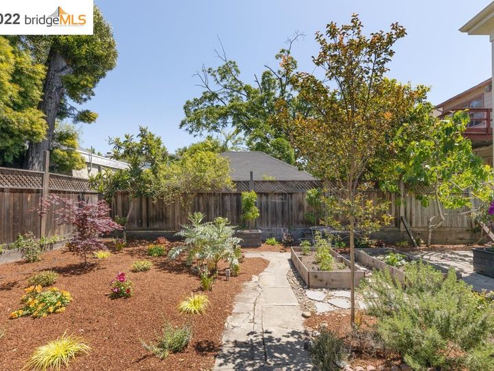 470 36th St, Oakland, CA | Mosswood. Photo 31 of 32