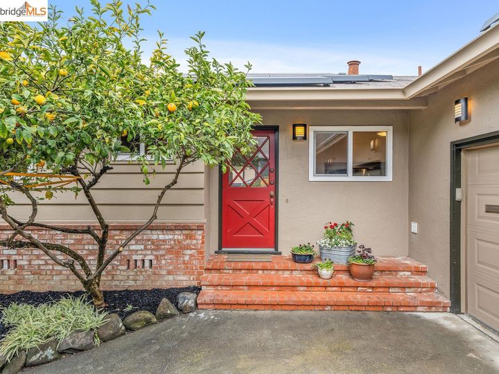 4935 Stacy St, Oakland, CA | Grass Valley. Photo 6 of 60