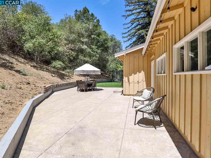 5144 Pleasant Valley Dr, Martinez, CA | Forest Hills. Photo 20 of 24