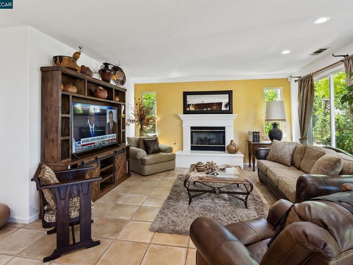 5253 Ambleside Dr, Concord, CA | Crystal Ranch. Photo 14 of 60