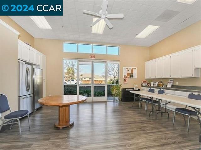 530 Central Park Pl, Brentwood, CA | Summerset 1. Photo 40 of 47