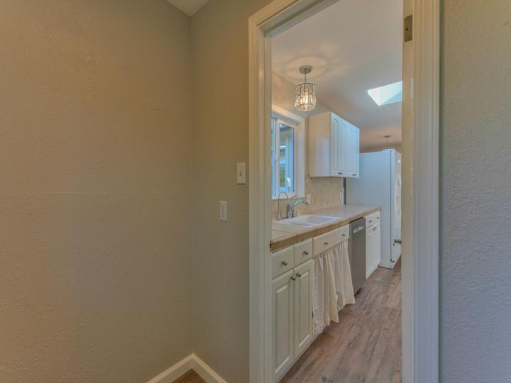 540 Tabor Dr, Scotts Valley, CA | . Photo 16 of 32