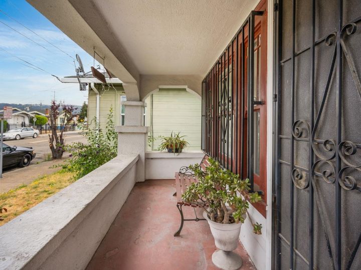 5427 Wentworth Ave, Oakland, CA | . Photo 4 of 27