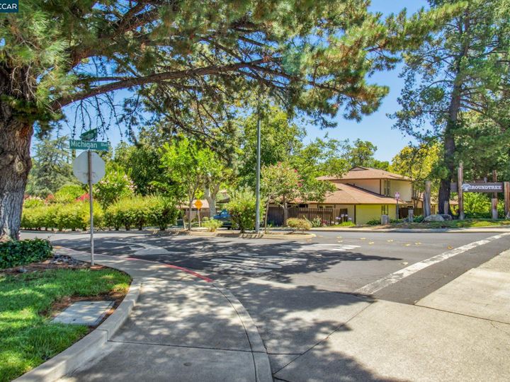 5457 Roundtree Pl #D, Concord, CA, 94521 Townhouse. Photo 27 of 27