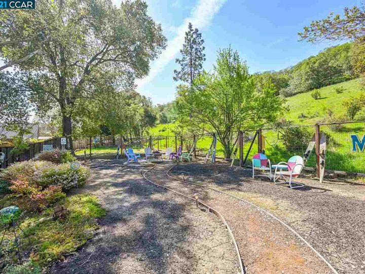 5524 Likins Ave, Martinez, CA | Forest Hills. Photo 28 of 40
