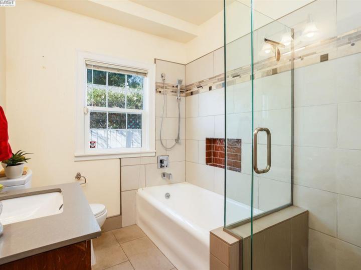 582 Mitchell Ave, San Leandro, CA | Dutton Manor. Photo 16 of 30