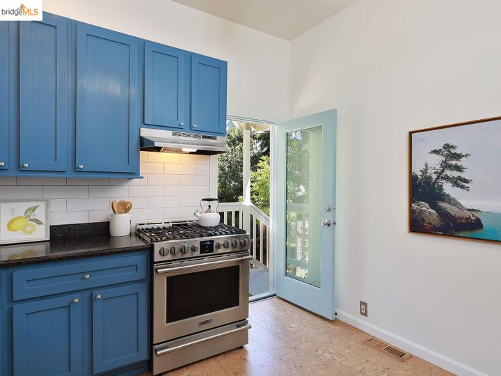 588 61st St, Oakland, CA | North Oakland. Photo 16 of 40