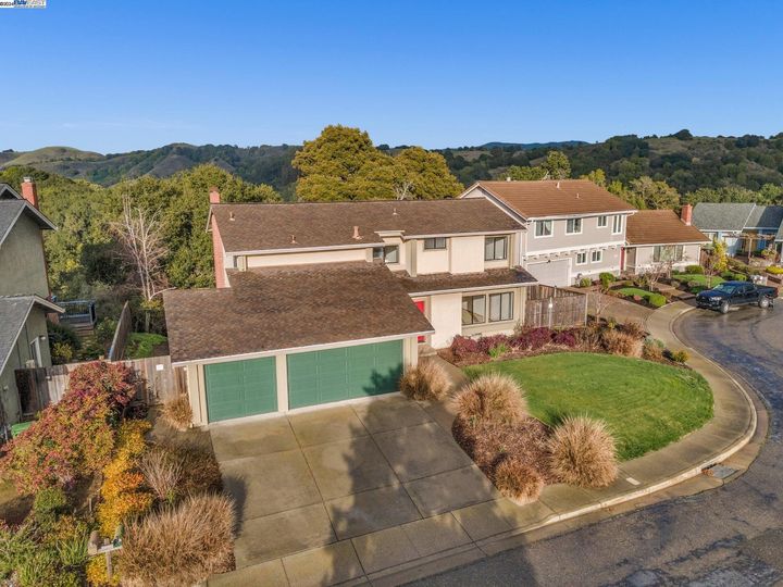 6070 Slopeview, Castro Valley, CA | Columbia. Photo 2 of 59