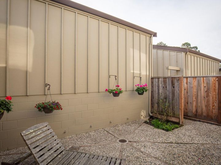 608 Sage Ct, Pacific Grove, CA, 93950 Townhouse. Photo 16 of 19