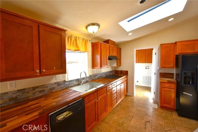 6719 Ager Beswick Rd, Montague, CA | . Photo 11 of 41