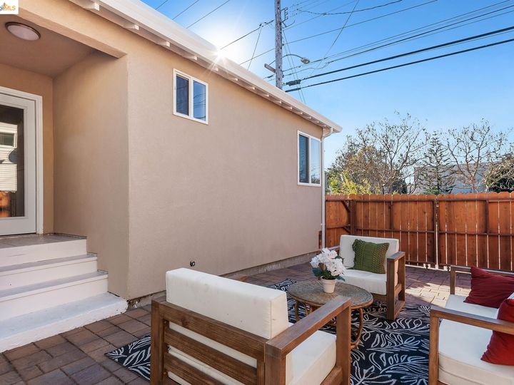692 57th St, Oakland, CA | North Oakland. Photo 14 of 25