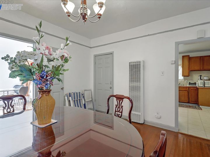 703 33rd St, Oakland, CA | Oakland. Photo 11 of 40