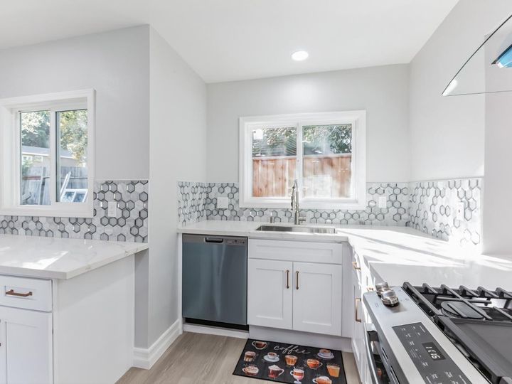 7701 Sterling Dr, Oakland, CA | . Photo 31 of 38