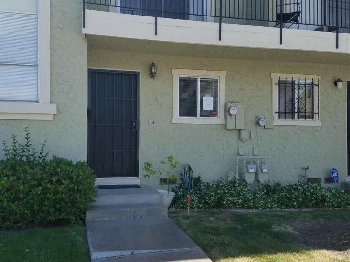 8 Meadowbrook Ave, Pittsburg, CA, 94565 Townhouse. Photo 1 of 20